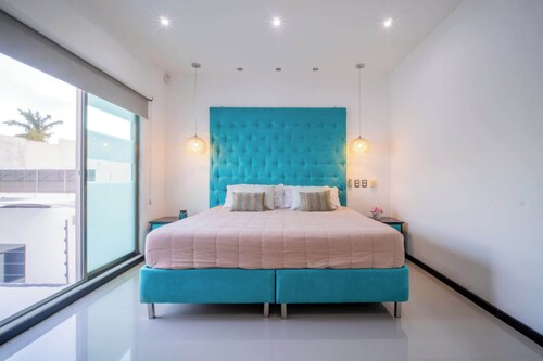 3 BR House Private Parking and Fast Wifi