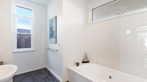 Badewanne, Haartrockner