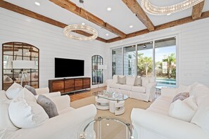 TV connectée, cheminée