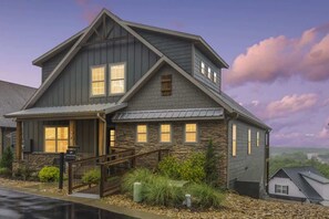 Exterior - Luxury Lakeview Retreat | Indoor Pool & Hot Tub (Branson)