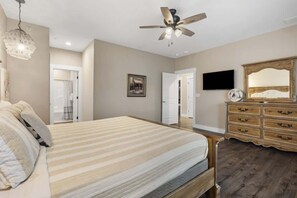 10 bedrooms, iron/ironing board, WiFi, bed sheets