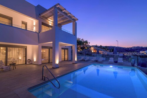 Villa Krini Delight - Trois Chambres Villa, Couchages 6