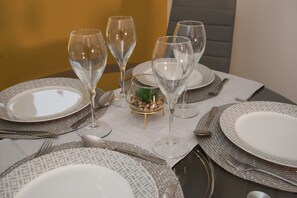 Apartemen, 1 Tempat Tidur Queen dengan tempat tidur Sofa | Dapur pribadi | Lemari es, microwave, oven, dan kompor