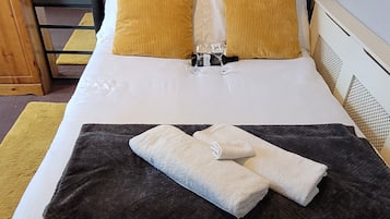 Apartment | 1 bedroom, iron/ironing board, free WiFi, bed sheets