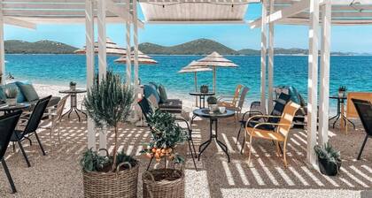 Camp Buqez Villa #30 with whirlpool, directly on the beach, dogs welcome