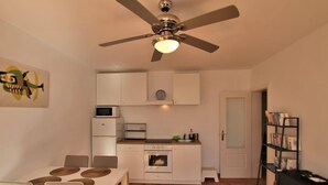 Private kitchen - Vivienda vacacional La Vela Baja (Puerto Calero)