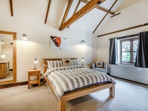 4 bedrooms, free WiFi, bed sheets - High House Barn - UK36929 (Foulsham, near Reepham)