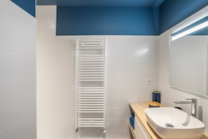 Hair dryer, towels