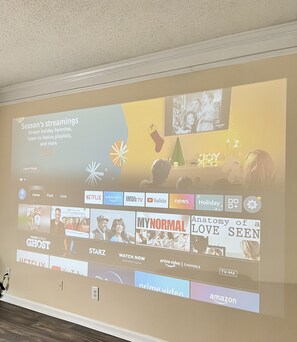 Interior - The Content Cave - A Content Worthy Apartment (Stockbridge)