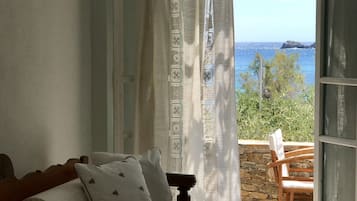 Superior Double Room | 1 bedroom, hypo-allergenic bedding, free WiFi, bed sheets