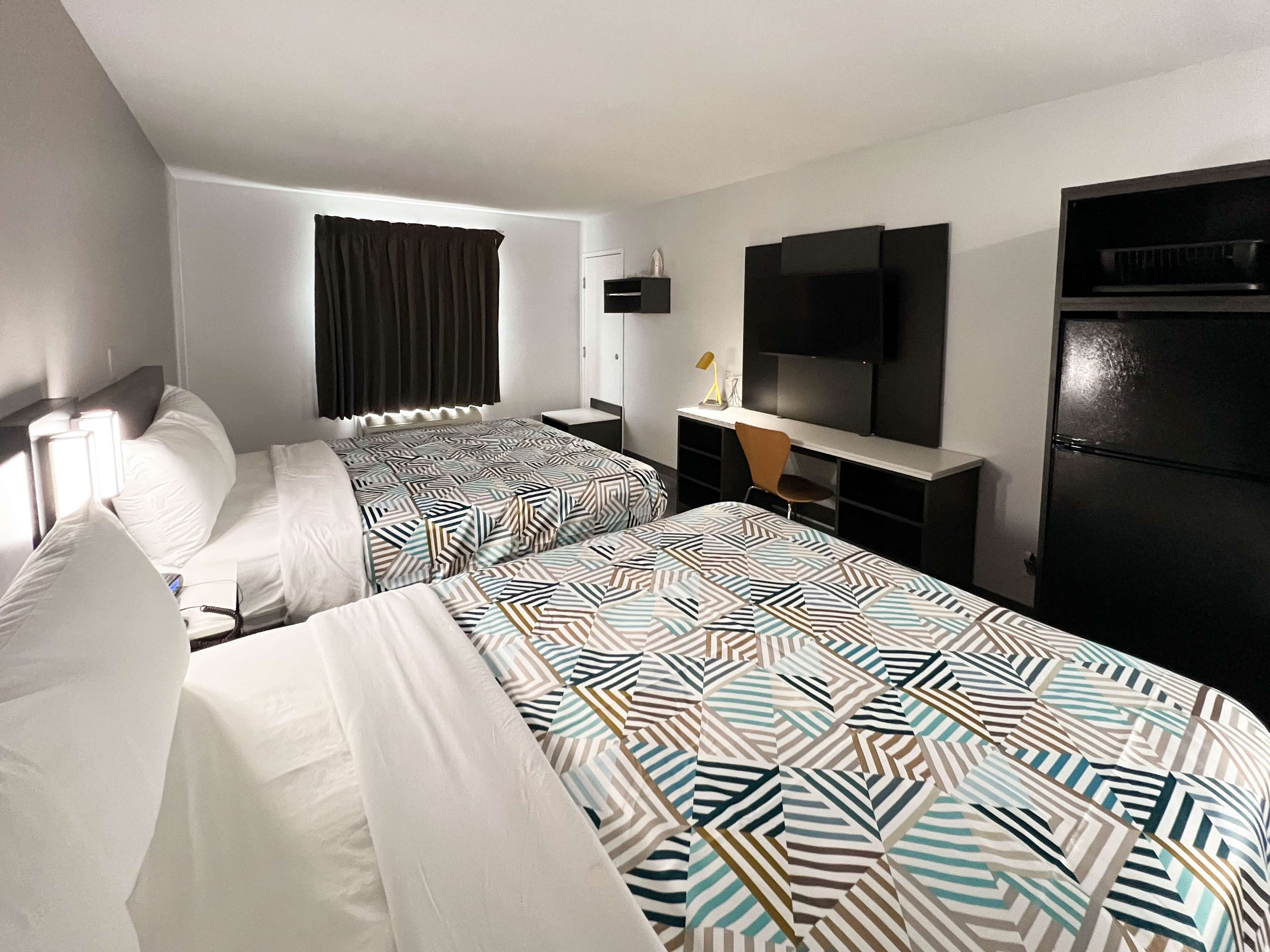 Habitación estándar doble, 2 camas de matrimonio, no fumadores, cocina básica | Escritorio, wifi gratis, ropa de cama