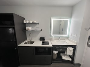 Bureau, accĂšs au Wi-Fi (inclus), literie fournie