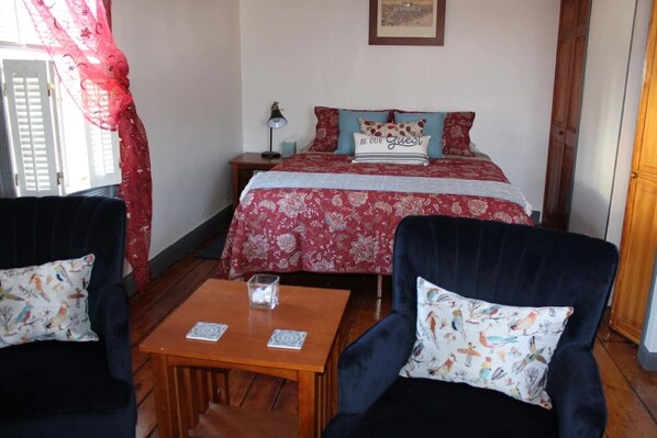 1 غرفة نوم ومكواة/لوح كي وواي فاي مجانًا وملاءات أسرّة