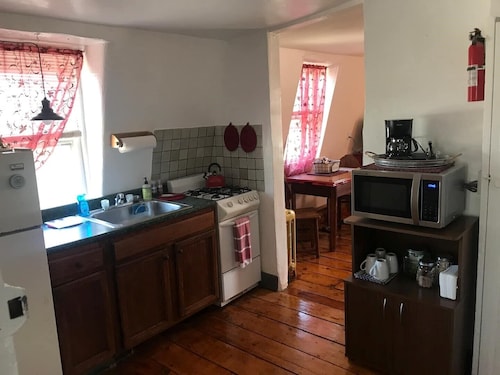 #3, 3rd Flr Studio Apartment in Historic Building