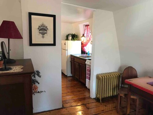 #3, 3rd Flr Studio Apartment in Historic Building