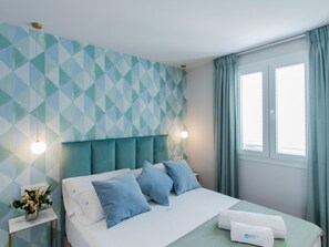 2 bedrooms, iron/ironing board, Internet, bed sheets