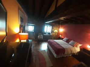 9 bedrooms, WiFi