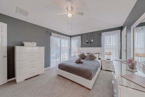 4 chambres, fer et planche à repasser, Wi-Fi gratuit, draps fournis