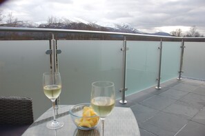 Panoramic Cottage, Private Bathroom, Mountain View | Balcony view - Glas Beag (Spean Bridge)
