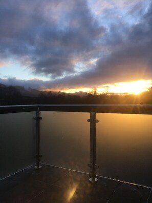Panoramic Cottage, Private Bathroom, Mountain View | Balcony view - Glas Beag (Spean Bridge)