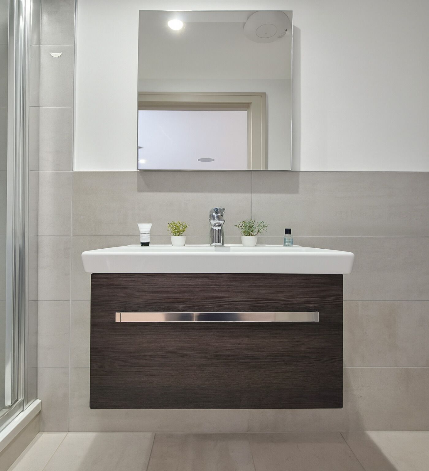 Studio | Kamar mandi | Perlengkapan mandi gratis, pengering rambut, handuk, dan sabun