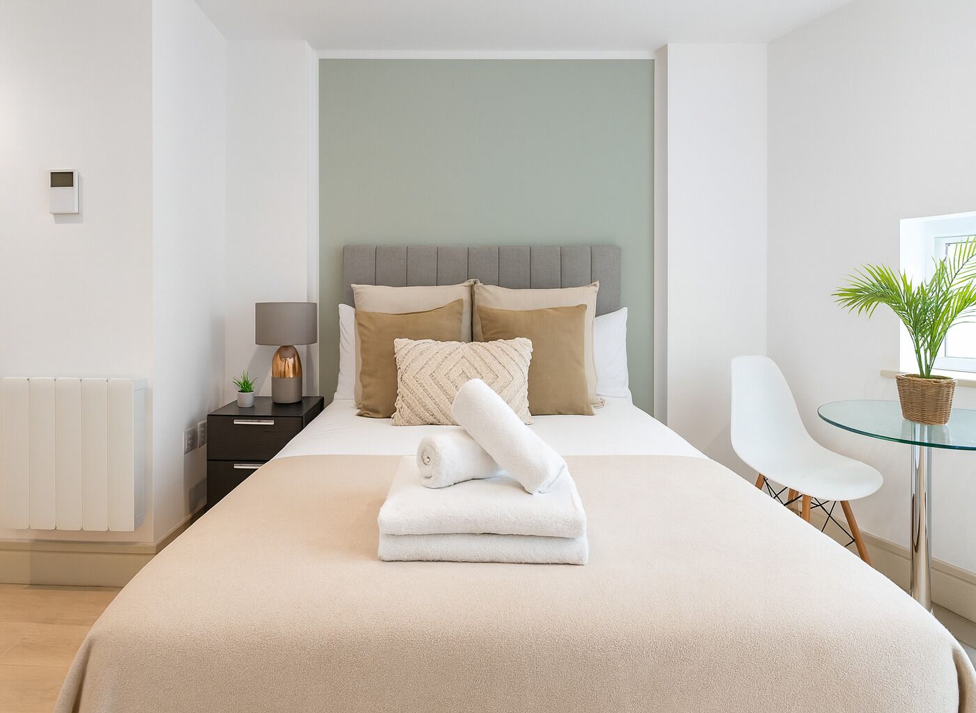 Studio | Allergitestet sengetøy, individuelt innredet, skrivebord og lydisolert