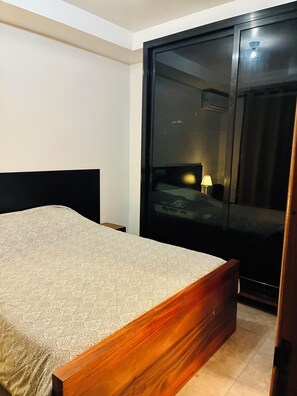 2 Schlafzimmer, Bügeleisen/Bügelbrett, kostenloses WLAN