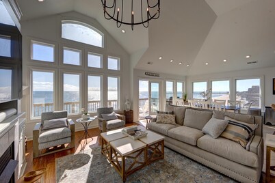 8BR Oceanfront in OBX w HotTub, Elevator & Theater Room!