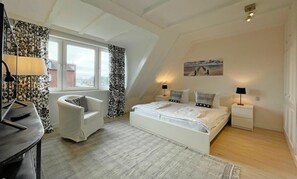 3 bedrooms, free WiFi - Ferienwohnung mit Kamin (Westerland)