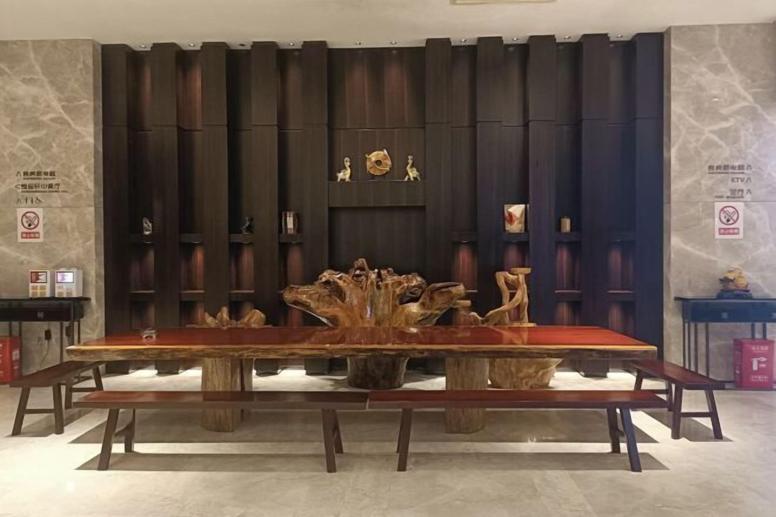 المنشأة من الداخل