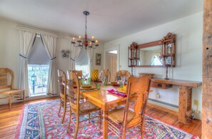 Dining - 6 Bed 6 Bath | Hot Tub | Arcade | 16 min Okemo (Weston)