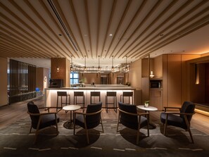 Bar (on property) - Hyatt Place Kyoto (Kyoto)