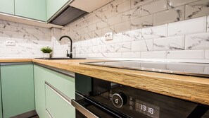 Family Apartment | Private kitchen | Full-size fridge, microwave, oven, dishwasher