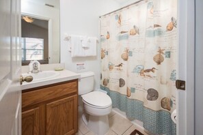 House, Multiple Beds (Fiona's Southern Dunes Vacation Home) | Bathroom - Fiona's Southern Dunes Vacation Home (Haines City)