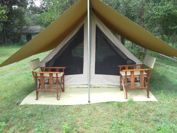 Standard Room | Bed sheets - Leisure Gardens (Nanyuki)