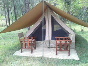 Standard Room | Bed sheets - Leisure Gardens (Nanyuki)