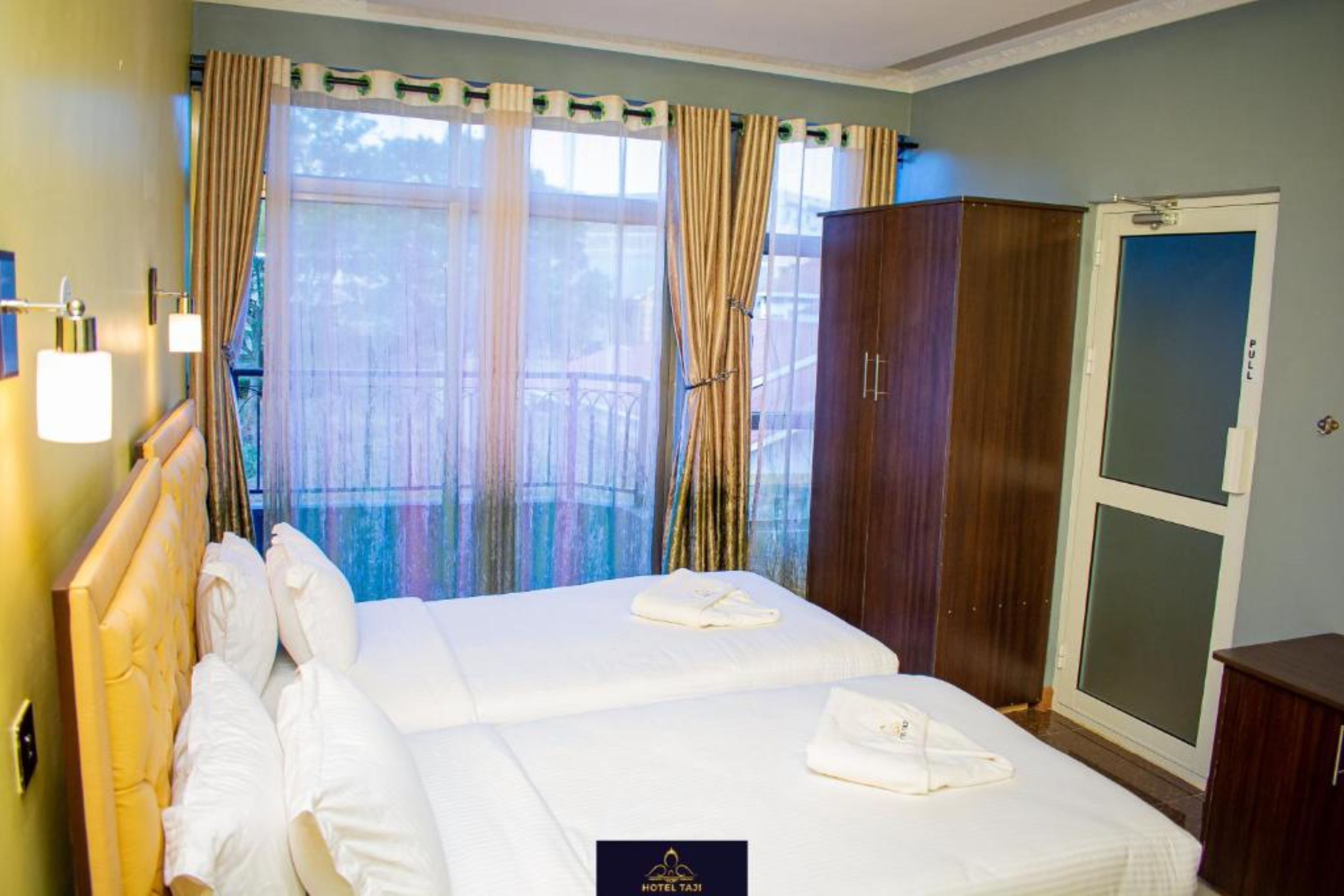 Kamar Standar | Seprai linen