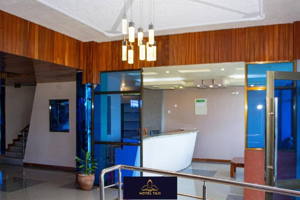 Hotel Taji