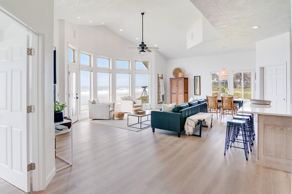 Smart TV, chimenea y futbolito 