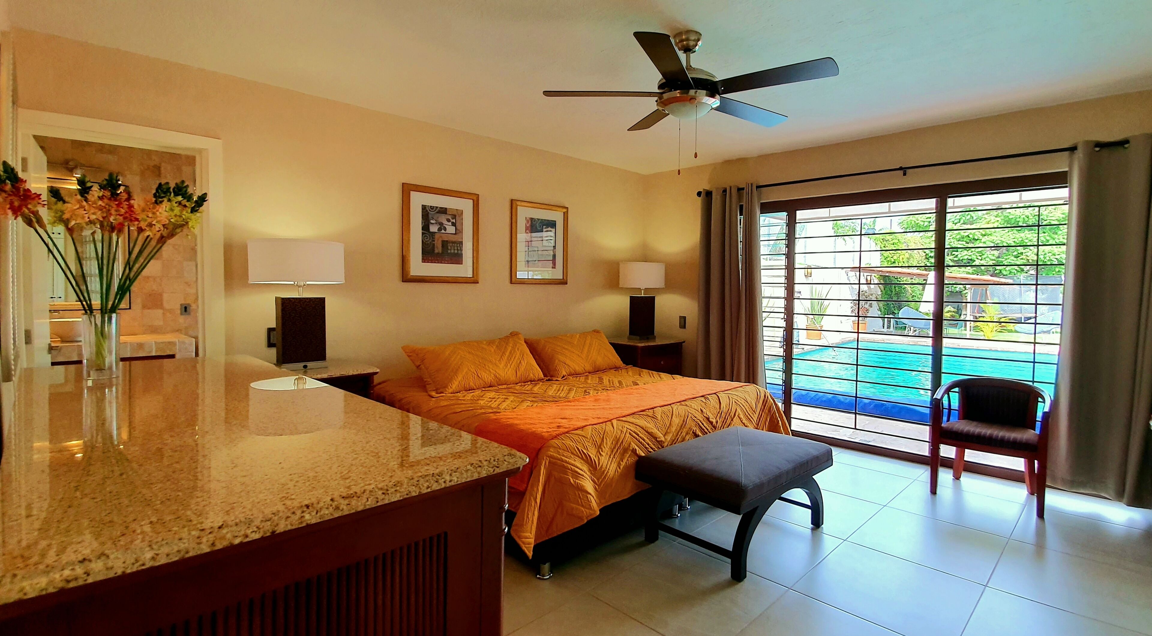 5 chambres, bureau, Wi-Fi gratuit, draps fournis