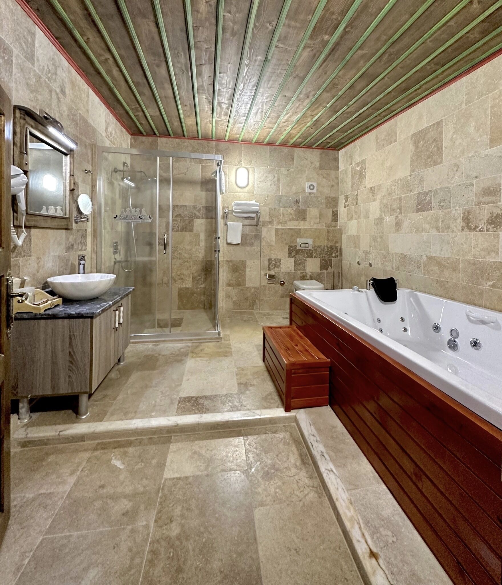 Foto - Underground Cave Suites Hotel