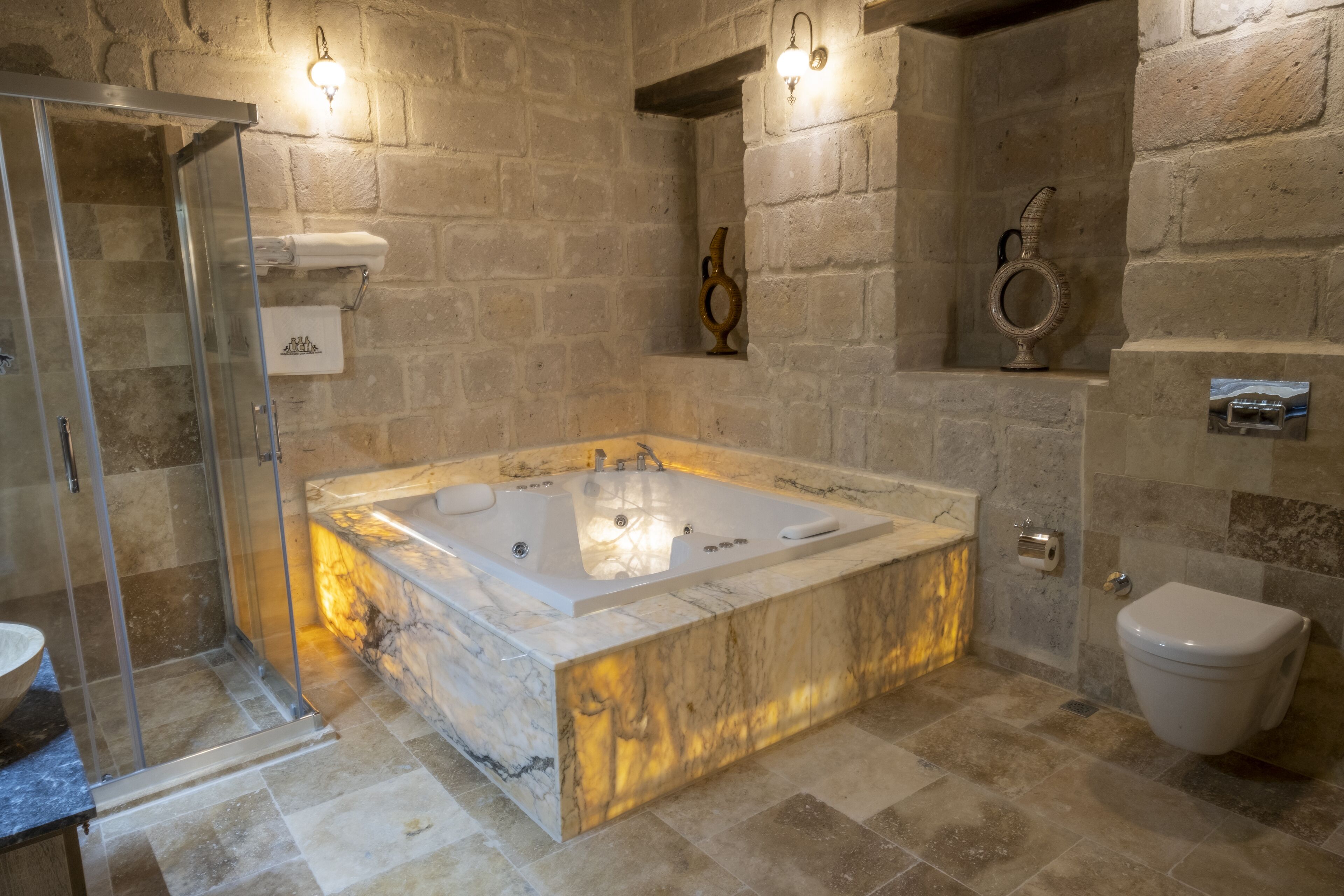 Foto - Underground Cave Suites Hotel