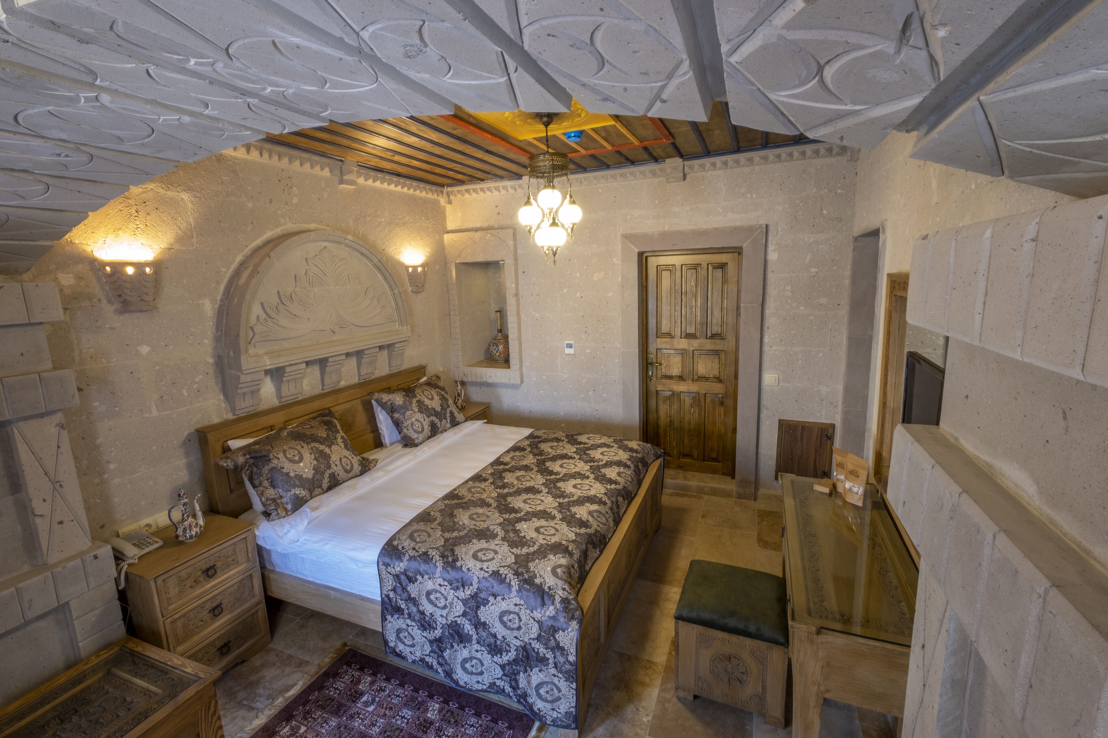 Foto - Underground Cave Suites Hotel