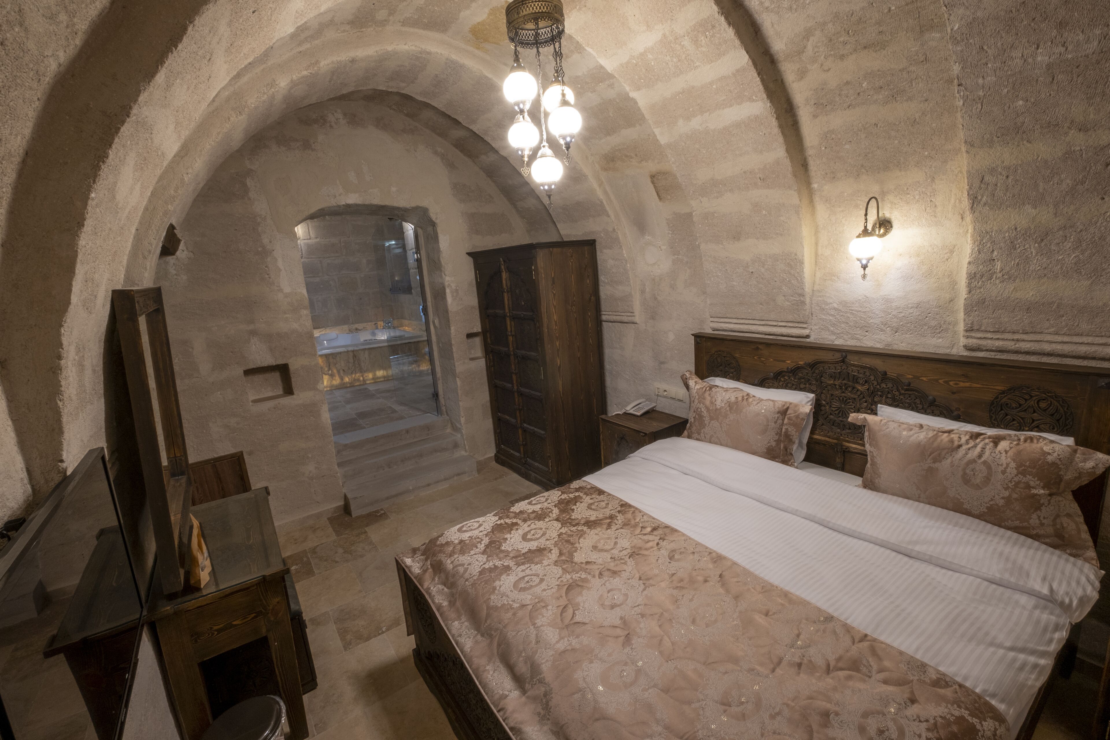 Foto - Underground Cave Suites Hotel