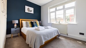 Apartment | View from room - Modern Two Bedroom Apartment (London)