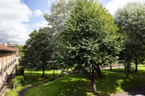 Exterior - Modern Two Bedroom Apartment (London)