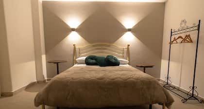 Luxury apartment with spa and Turkish bath