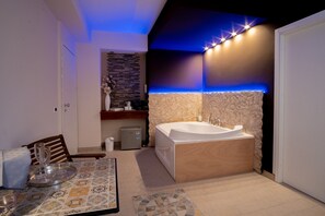 Bathtub, jetted bath, hair dryer, bidet