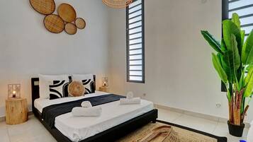 3 bedrooms, iron/ironing board, travel crib, free WiFi