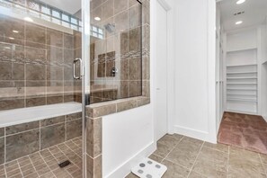 Combined shower/tub